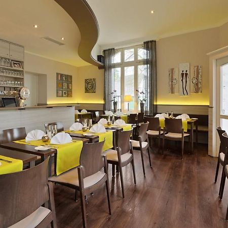Hotel Restaurant Zur Post Bonn Exterior photo